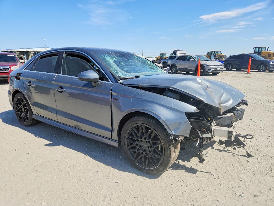 2018 Audi A3 მანქანა იყიდება აუქციონზე, vin: WAUJ8GFF6J1080124, აუქციონის ნომერი: 53445656