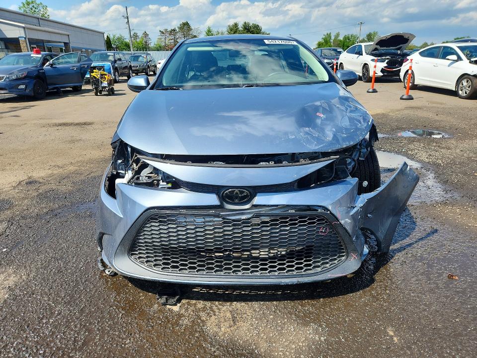 54217606 :رقم المزاد ، 5YFEPMAE7MP172220 vin ، 2021 Toyota Corolla مزاد بيع