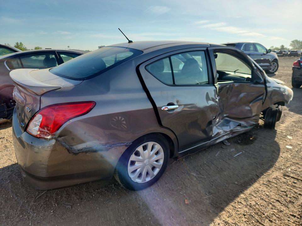 55391486 :رقم المزاد ، 3N1CN7AP9FL859265 vin ، 2015 Nissan Versa مزاد بيع