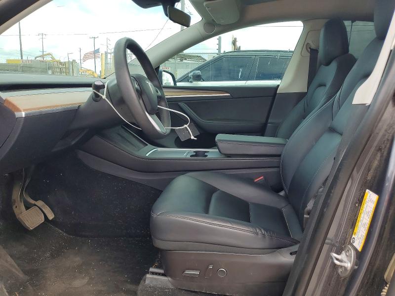52530686 :رقم المزاد ، 7SAYGDEE9NF574991 vin ، 2022 Tesla Model Y مزاد بيع