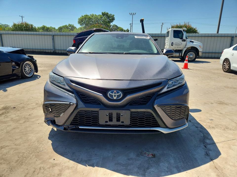 53365166 :رقم المزاد ، 4T1K31AK9MU561524 vin ، 2021 Toyota Camry مزاد بيع