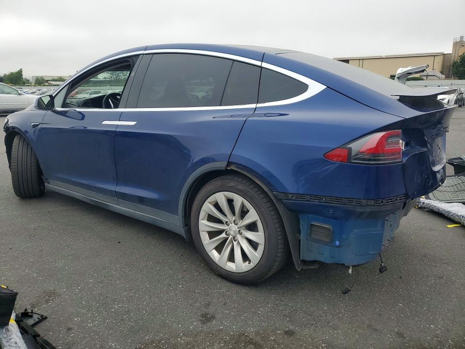 2017 Tesla Model X მანქანა იყიდება აუქციონზე, vin: 5YJXCBE21HF079588, აუქციონის ნომერი: 52866516