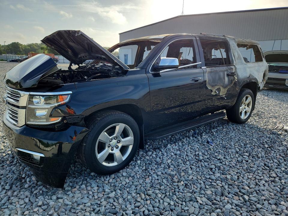 55227306 :رقم المزاد ، 1GNSKJKC4HR389403 vin ، 2017 Chevrolet Suburban مزاد بيع