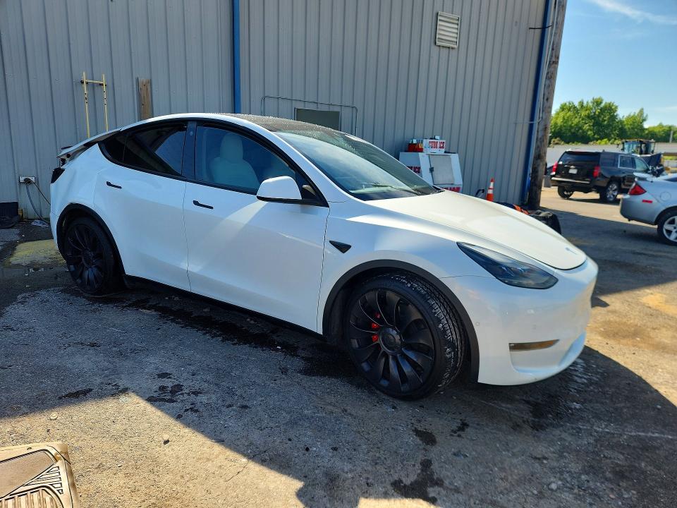 Продажа на аукционе авто 2022 Tesla Model Y, vin: 7SAYGDEF5NF554472, номер лота: 52525156