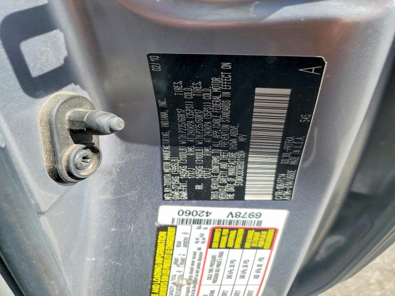 53366736 :رقم المزاد ، 5TDKK3DC8BS011904 vin ، 2011 Toyota Sienna مزاد بيع