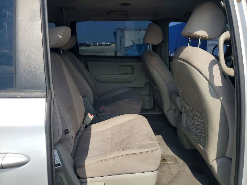 53159106 :رقم المزاد ، KNDMB5C14H6227293 vin ، 2017 Kia Sedona مزاد بيع