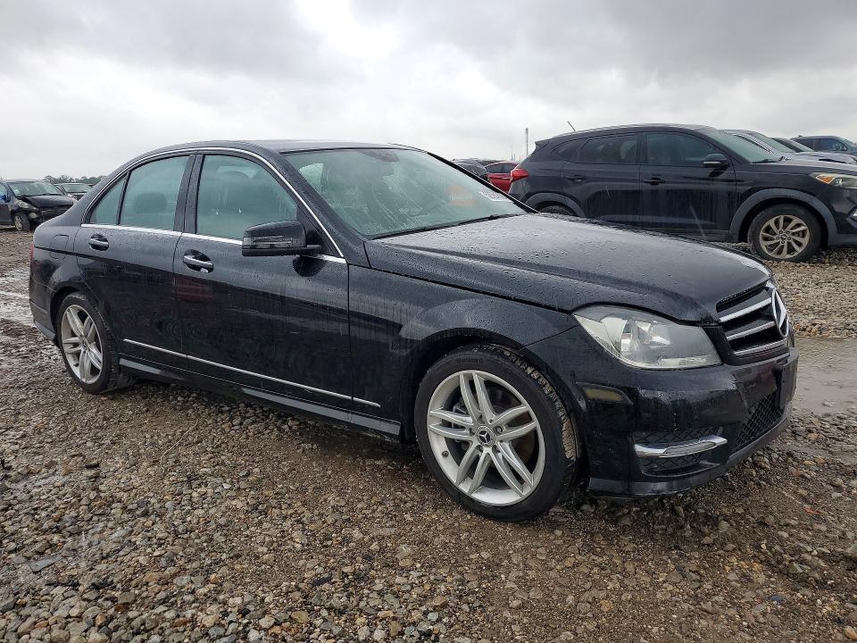 Продажа на аукционе авто 2014 Mercedes-benz C, vin: WDDGF4HB7EA948705, номер лота: 53764806
