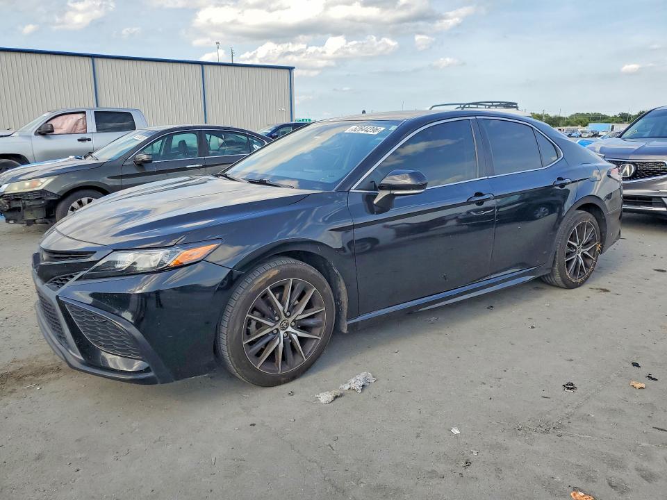 Продажа на аукционе авто 2022 Toyota Camry, vin: 4T1G11AK5NU635194, номер лота: 52644296