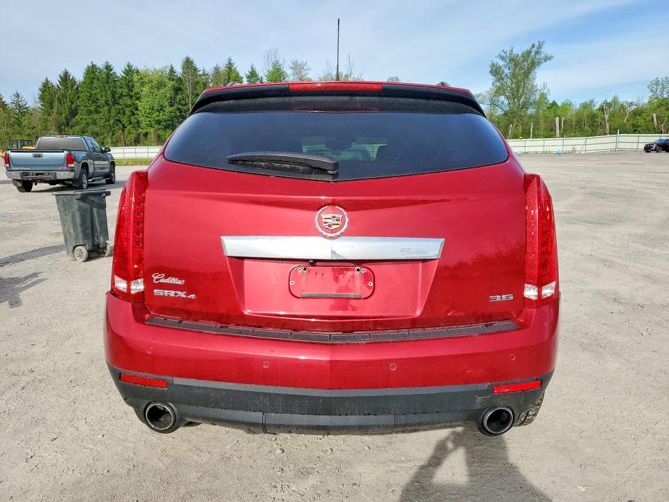53743986 :رقم المزاد ، 3GYFNEE31FS532090 vin ، 2015 Cadillac Srx مزاد بيع