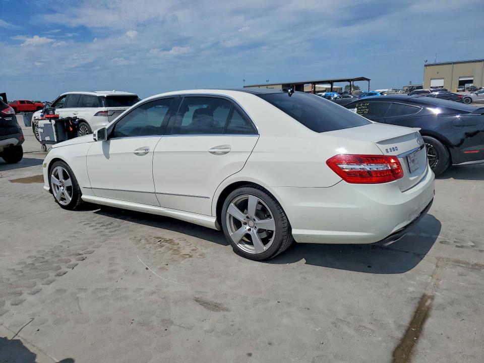 53894726 :رقم المزاد ، WDDHF5GB8BA283384 vin ، 2011 Mercedes-benz E مزاد بيع
