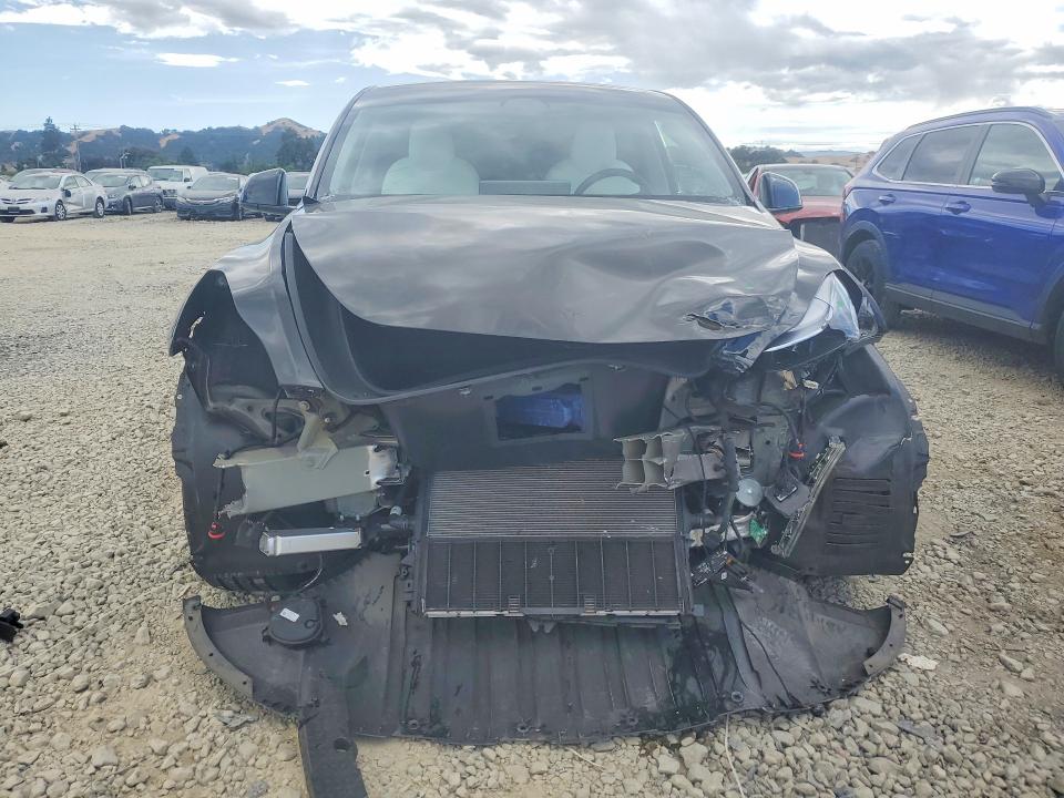 55056386 :رقم المزاد ، 7SAYGDEEXPF636482 vin ، 2023 Tesla Model Y مزاد بيع