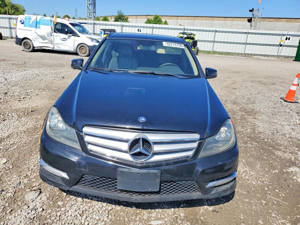 2012 Mercedes-benz C მანქანა იყიდება აუქციონზე, vin: WDDGF8BBXCR204711, აუქციონის ნომერი: 52274796