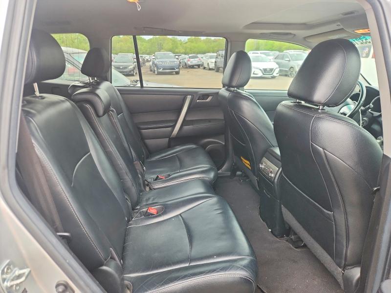 53216926 :رقم المزاد ، 5TDBK3EH6CS171615 vin ، 2012 Toyota Highlander مزاد بيع