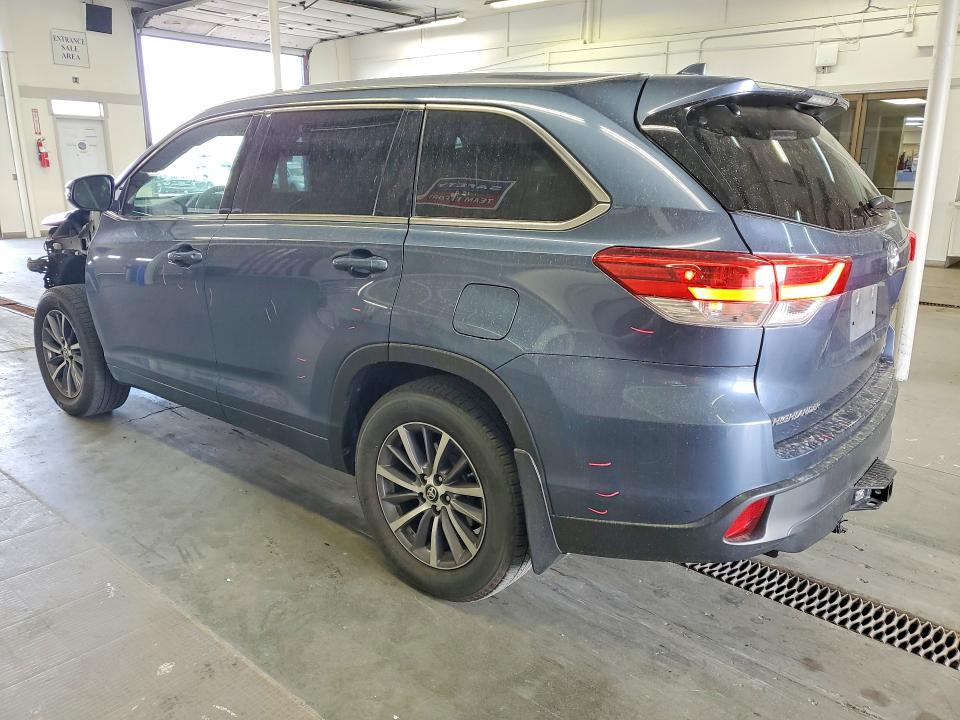 53600576 :رقم المزاد ، 5TDJZRFH0HS511535 vin ، 2017 Toyota Highlander مزاد بيع