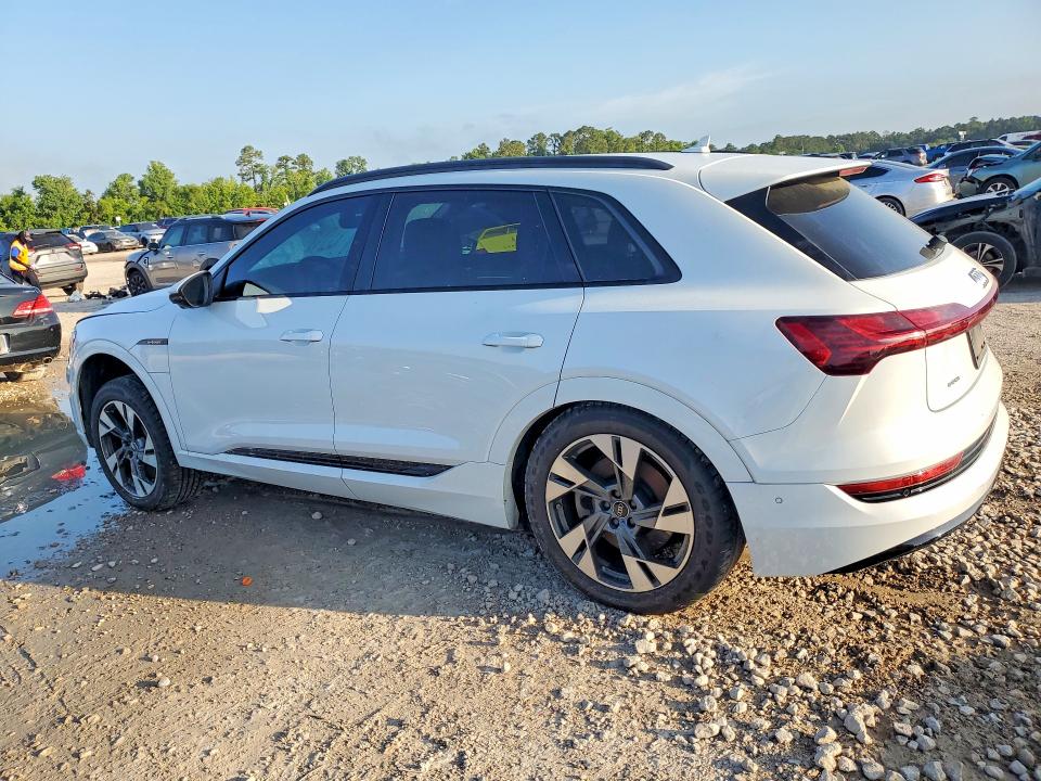 Продаж на аукціоні авто 2022 Audi E-tron, vin: WA1AAAGE6NB012586, номер лоту: 54344516
