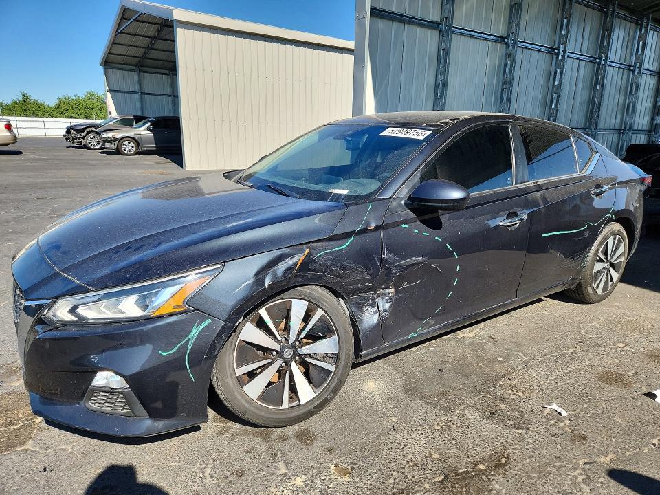 52949756 :رقم المزاد ، 1N4BL4DV4NN365648 vin ، 2022 Nissan Altima مزاد بيع