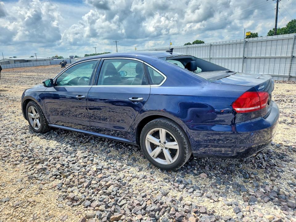 2013 Volkswagen Passat მანქანა იყიდება აუქციონზე, vin: 1VWBP7A38DC086228, აუქციონის ნომერი: 54832806