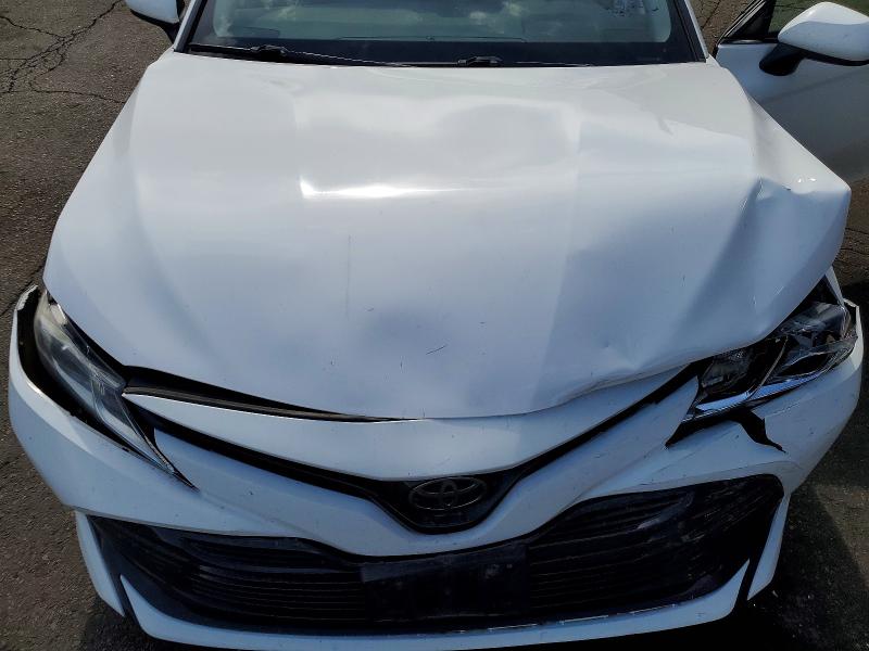 53746996 :رقم المزاد ، 4T1B11HK9KU694129 vin ، 2019 Toyota Camry مزاد بيع