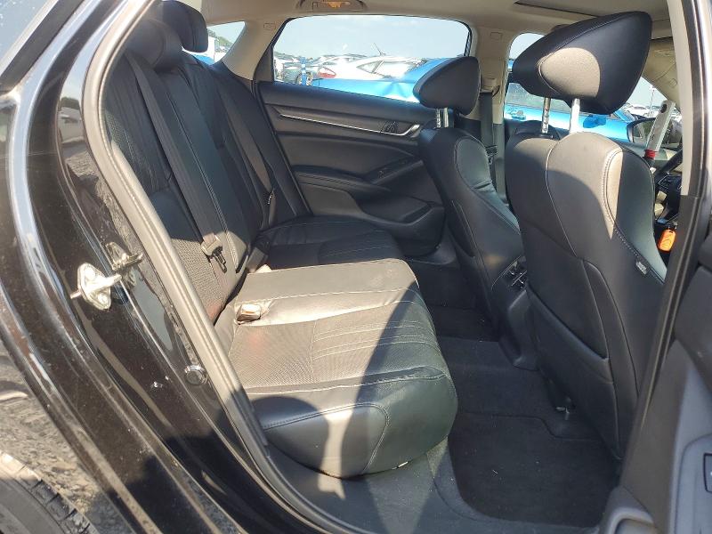 53296166 :رقم المزاد ، 1HGCV1F90JA157924 vin ، 2018 Honda Accord مزاد بيع
