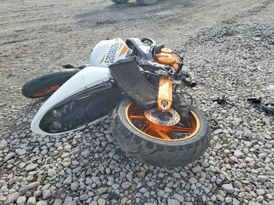 52038026 :رقم المزاد ، JH2PC35271M200652 vin ، 2001 Honda Cbr600 مزاد بيع
