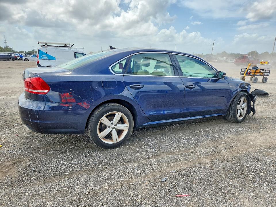 54838886 :رقم المزاد ، 1VWAS7A30FC107618 vin ، 2015 Volkswagen Passat مزاد بيع