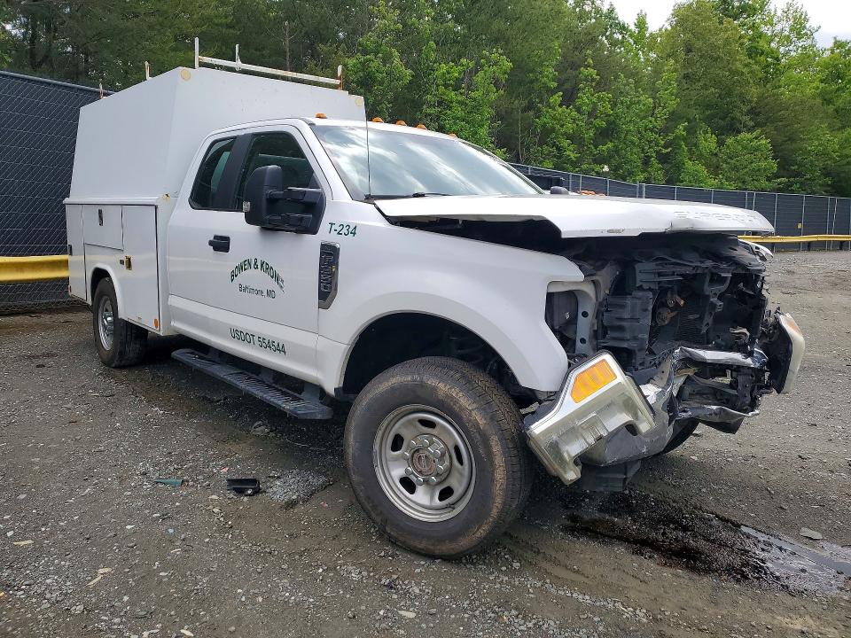 53543816 :رقم المزاد ، 1FD8X3F64HED46350 vin ، 2017 Ford F350 مزاد بيع