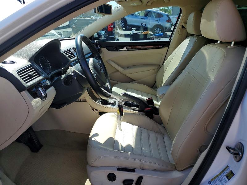 53061076 :رقم المزاد ، 1VWCN7A39EC075430 vin ، 2014 Volkswagen Passat مزاد بيع