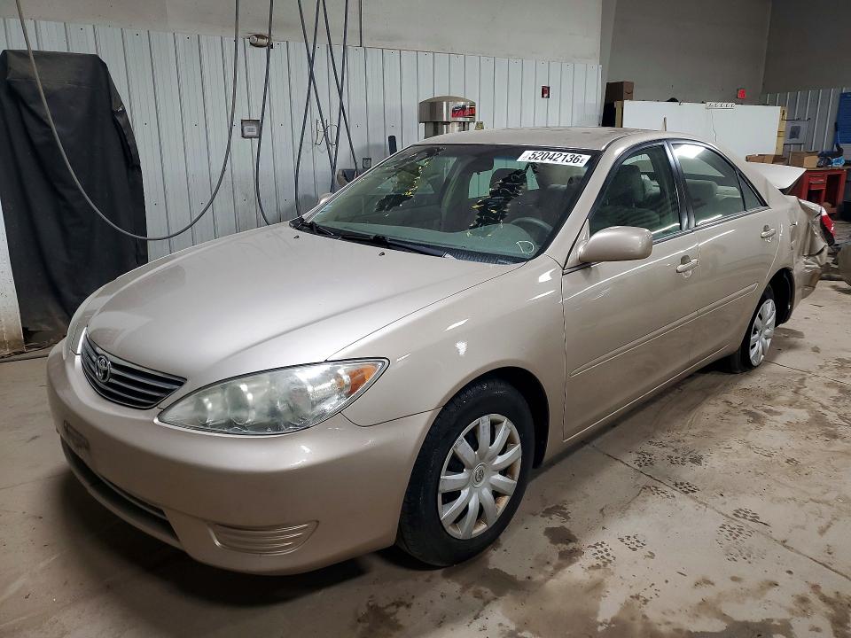 52042136 :رقم المزاد ، 4T1BE32K76U114326 vin ، 2006 Toyota Camry مزاد بيع