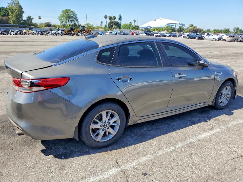 Auction sale of the 2016 Kia Optima, vin: 5XXGT4L32GG105960, lot number: 53981906