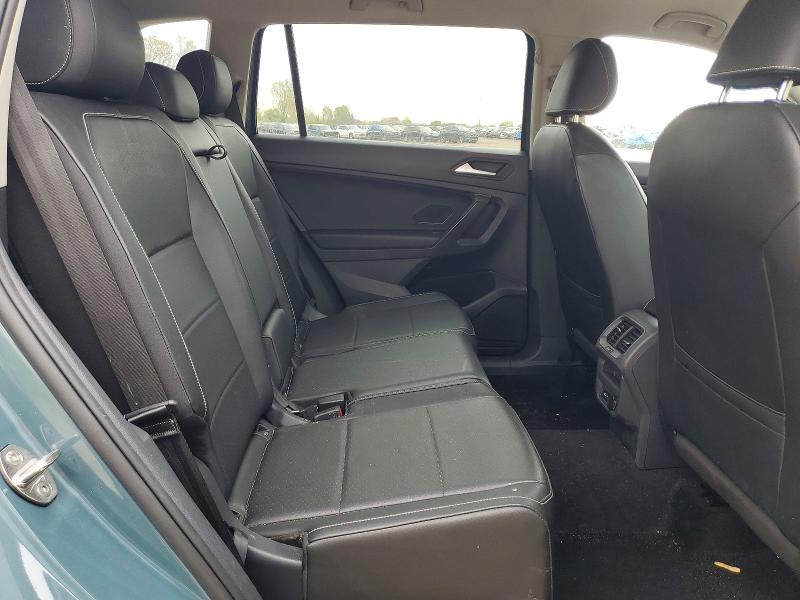 53637946 :رقم المزاد ، 3VV2B7AX1MM153949 vin ، 2021 Volkswagen Tiguan مزاد بيع