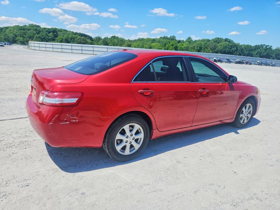 52871216 :رقم المزاد ، 4T4BF3EK7BR211745 vin ، 2011 Toyota Camry مزاد بيع