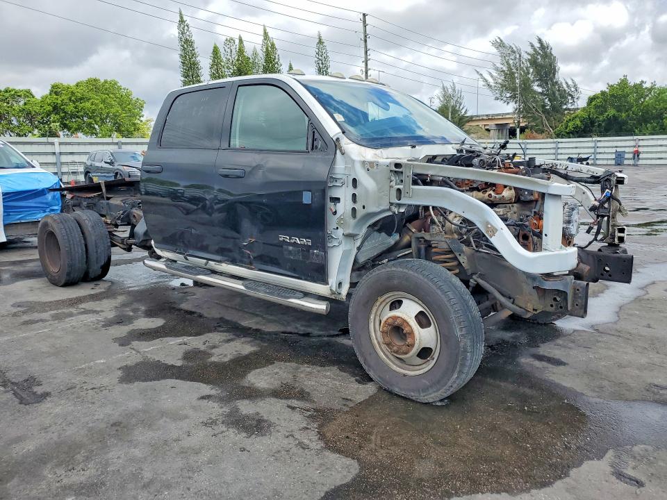 50601076 :رقم المزاد ، 3C63RRGL8JG361326 vin ، 2018 Ram 3500 مزاد بيع
