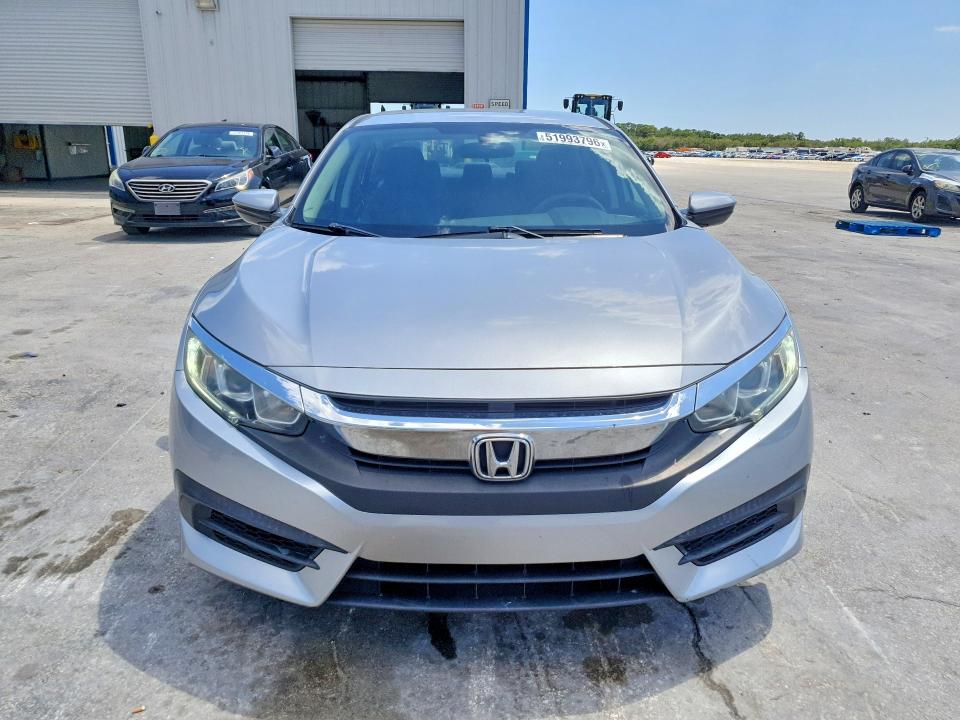51993796 :رقم المزاد ، 19XFC2F58GE028419 vin ، 2016 Honda Civic مزاد بيع