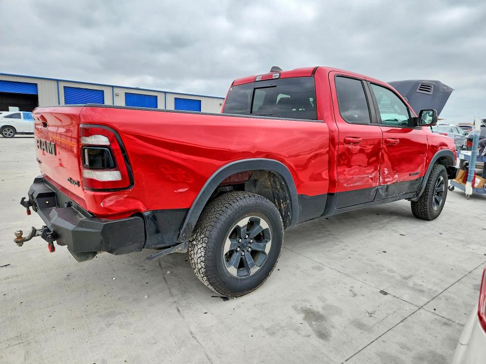 53777916 :رقم المزاد ، 1C6SRFET3LN258242 vin ، 2020 Ram 1500 مزاد بيع