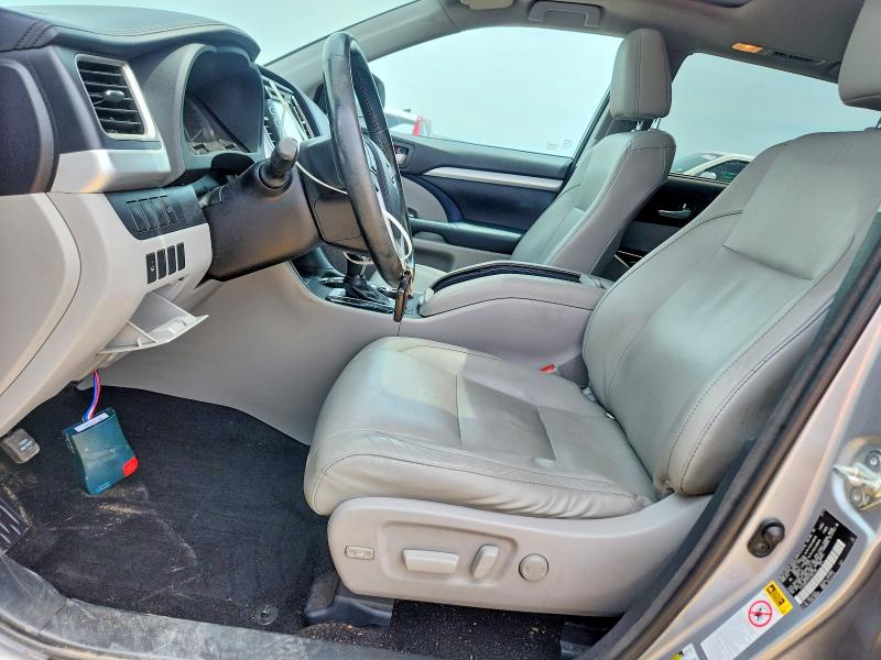 Продажа на аукционе авто 2015 Toyota Highlander, vin: 5TDJKRFH1FS187738, номер лота: 54881076