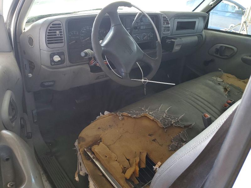 54909796 :رقم المزاد ، 1GDGC24R2XF098493 vin ، 1999 Gmc Sierra مزاد بيع