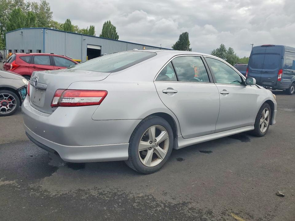 53923826 :رقم المزاد ، 4T1BF3EK7BU124518 vin ، 2011 Toyota Camry مزاد بيع