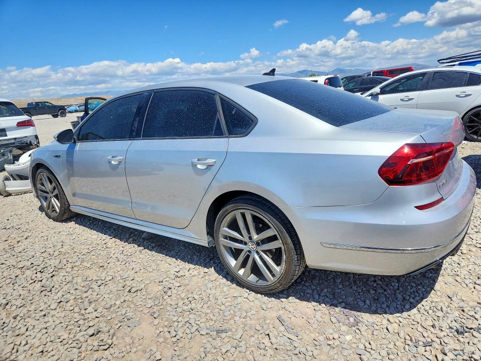 54580996 :رقم المزاد ، 1VWAA7A34JC001555 vin ، 2018 Volkswagen Passat مزاد بيع