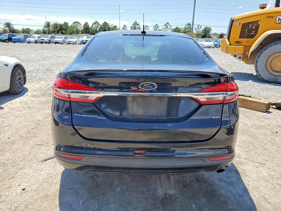 53711966 :رقم المزاد ، 3FA6P0H79JR174826 vin ، 2018 Ford Fusion مزاد بيع