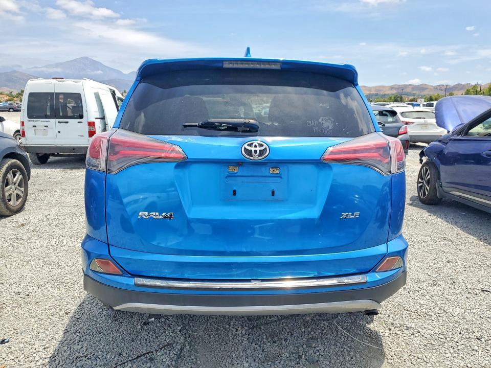 Продаж на аукціоні авто 2018 Toyota Rav4, vin: JTMWFREV9JJ745505, номер лоту: 54996166