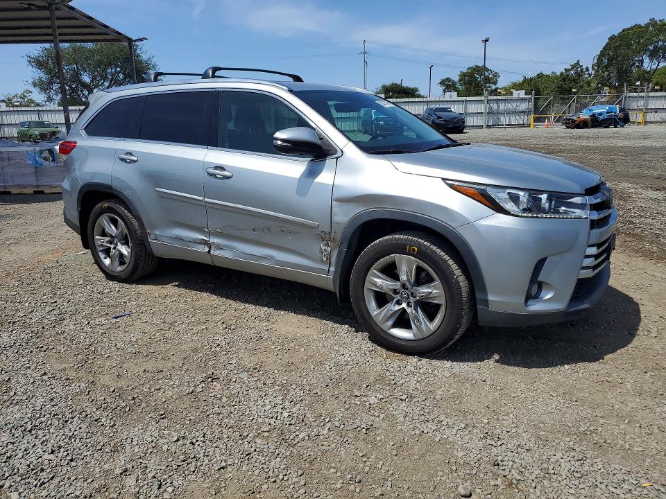 53447496 :رقم المزاد ، 5TDDZRFH6HS410691 vin ، 2017 Toyota Highlander مزاد بيع