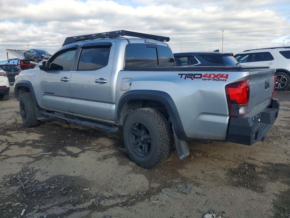 53017976 :رقم المزاد ، 5TFCZ5AN6KX186695 vin ، 2019 Toyota Tacoma مزاد بيع