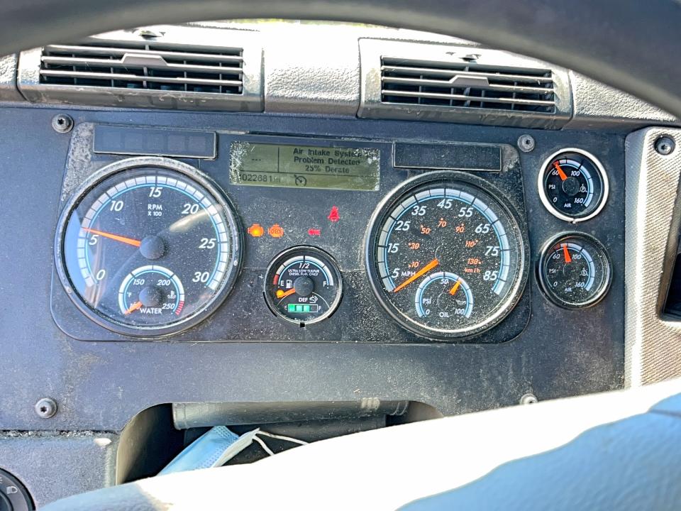 Продаж на аукціоні авто 2014 Freigliner Cascadia 125, vin: 3AKJGLD54ESFK3907, номер лоту: 53536016