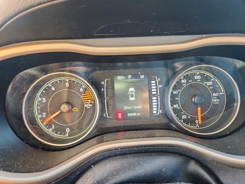 Продажа на аукционе авто 2018 Jeep Cheeroke, vin: 1C4PJLCB1JD537657, номер лота: 55215946