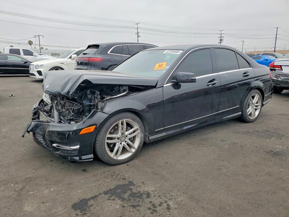 2013 Mercedes-benz C მანქანა იყიდება აუქციონზე, vin: WDDGF4HB3DR259325, აუქციონის ნომერი: 52205806