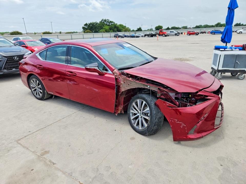 54088606 :رقم المزاد ، 58AD21B11LU012456 vin ، 2020 Lexus Es مزاد بيع