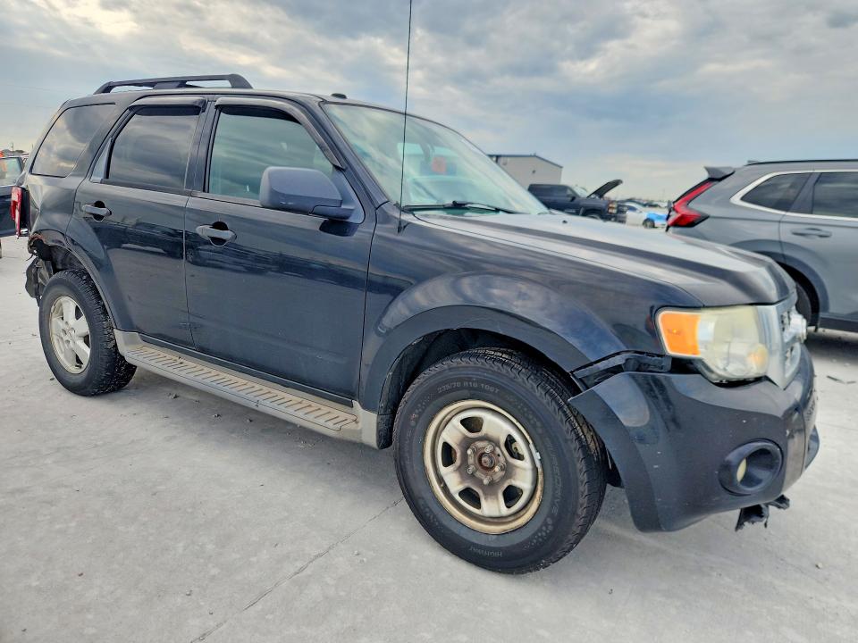 2010 Ford Escape მანქანა იყიდება აუქციონზე, vin: 1FMCU9DG6AKC17079, აუქციონის ნომერი: 54817586