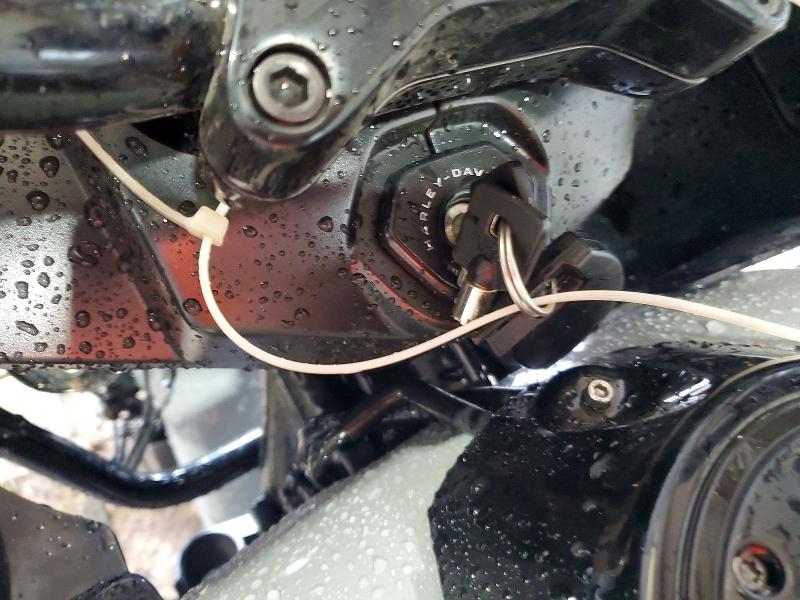 54594816 :رقم المزاد ، 1HD1KH715SB620800 vin ، 2025 Harley Davidson Fltrx مزاد بيع