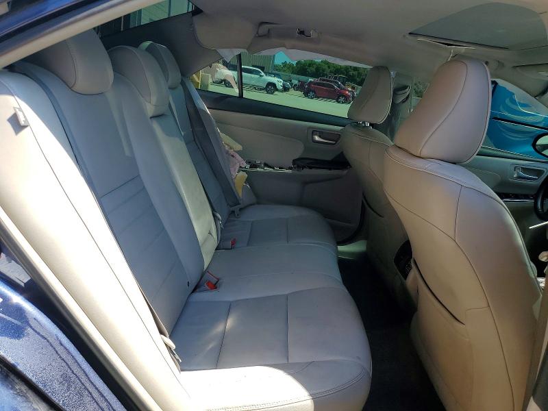 2015 Toyota Camry Hybrid მანქანა იყიდება აუქციონზე, vin: 4T1BD1FK0FU151977, აუქციონის ნომერი: 53079496