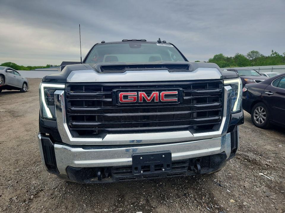 54613326 :رقم المزاد ، 1GT39LE79RF159300 vin ، 2024 Gmc Sierra مزاد بيع
